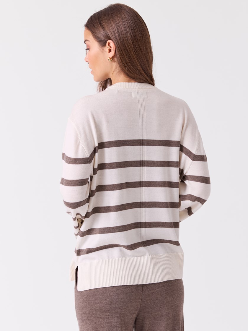 7516226 O79 7516226_O79-BLU-A26-Modell-Front_chn=vic_8933_Sofie merinogenser O79.jpg_Front
