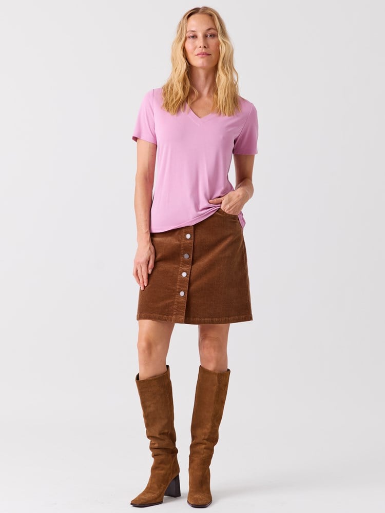 Andrea t-skjorte 7516231_MME-MELL-A26-Modell-Front_chn=vic_4239_Andrea t-skjorte MME.jpg_Front