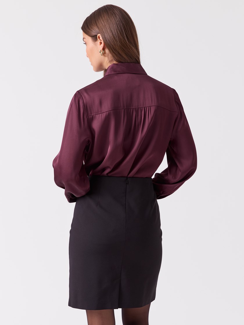 7516337 MPI 7516337_MPI-BLU-A26-Modell-Front_chn=vic_9557_Gina skjorte MPI.jpg_Front