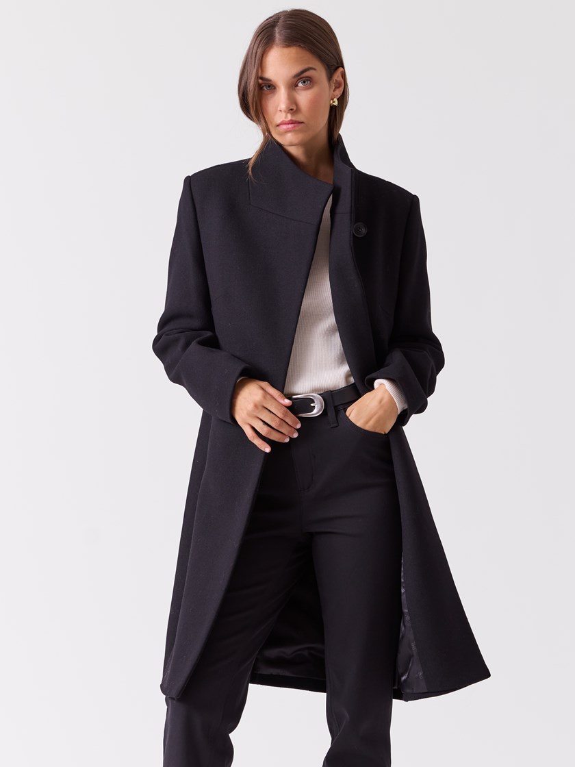 7516341 ID2 7516341_ID2-BLU-A26-Modell-Front_chn=vic_7369_Sandra kåpe ID2 7516341.jpg_Front