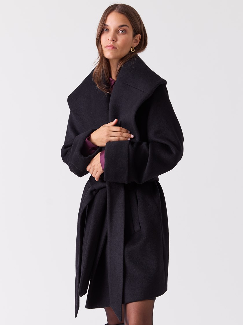 7516350 ID2 7516350_ID2-BLU-A26-Modell-Front_chn=vic_7195.jpg_Front||Front
