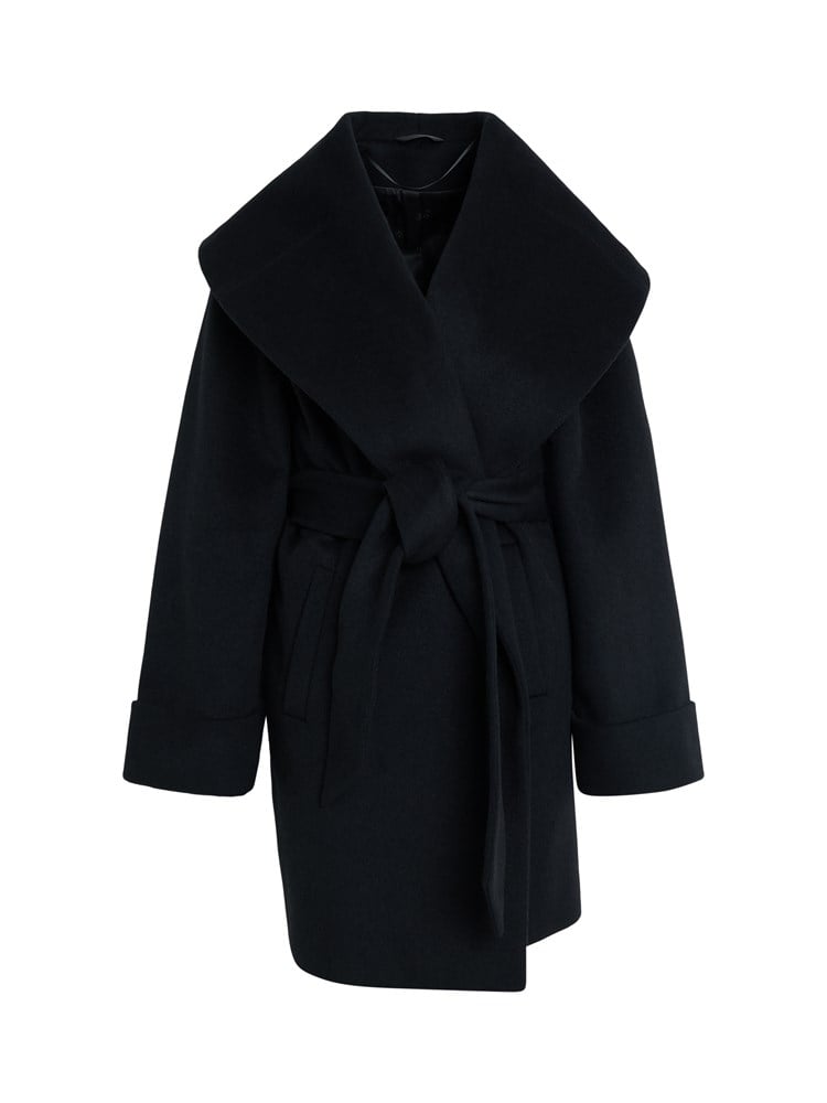 Estelle kåpe 7516350_ID2-BLU-A26-Modell-Front_chn=vic_9974_Estelle kåpe ID2.jpg_Front||Front