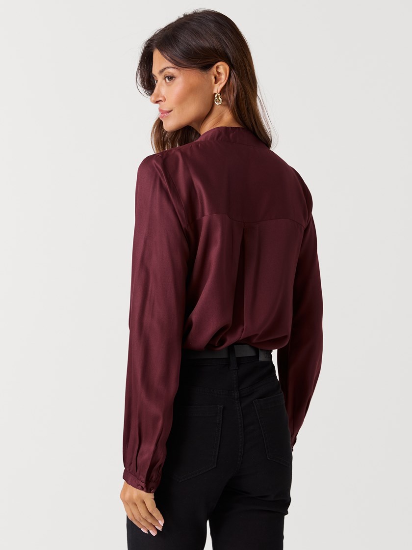 7516359 MWN 7516359_MWN-BLU-W26-Modell-Front_chn=vic_6846.jpg_Front||Front