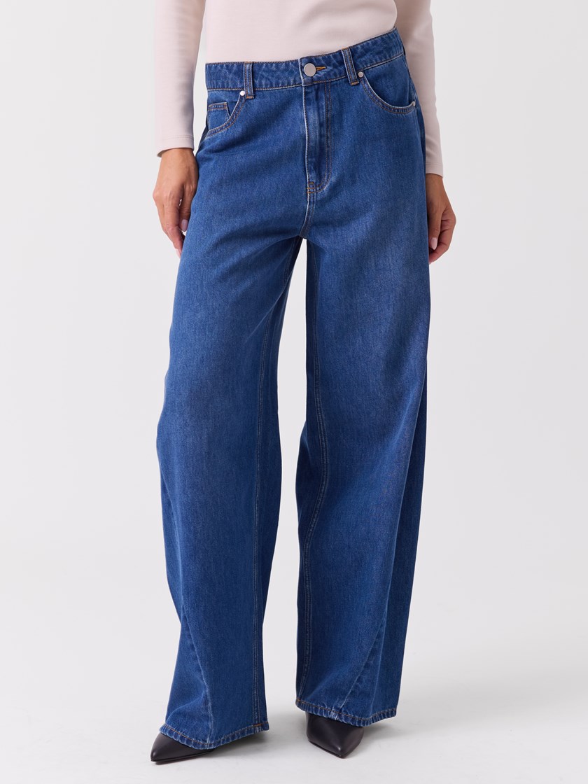 7516377 DAB 7516377_DAB-DONNA-A26-Modell-Front_chn=vic_9327_Soleil jeans DAB.jpg_Front||Front