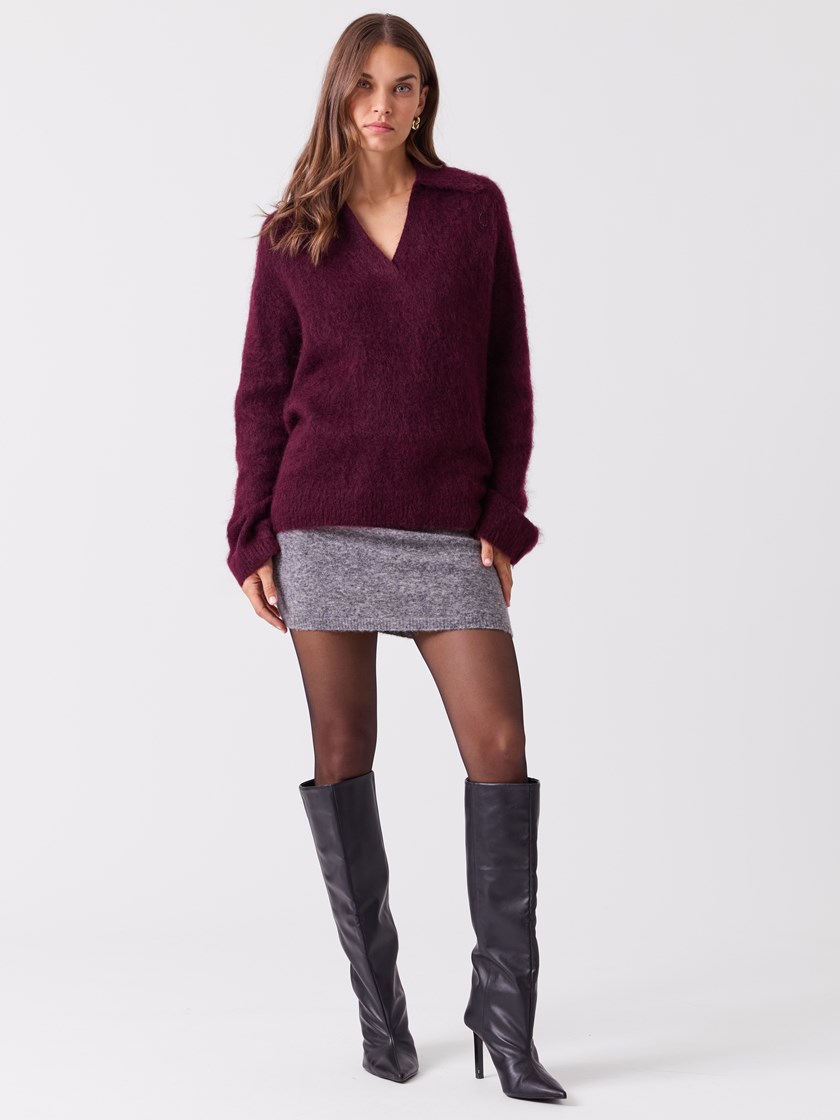 7516427 I7V 7516427_I7V-BLU-A26-Modell-Front_chn=vic_284_Lauren genser I7V.jpg_Front||Front
