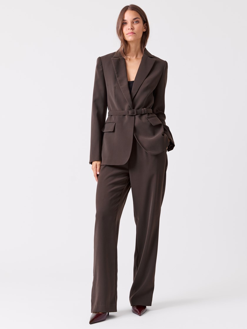7516469 AM4 7516469_AM4-BLU-A26-Modell-Front_chn=vic_2197_Cecilie blazer AM4.jpg_Front||Front