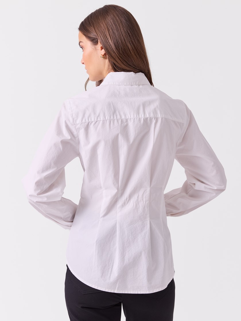 7516577 O68 7516577_O68-BLU-A26-Modell-Front_chn=vic_8849_Camille skjorte O68.jpg_Front