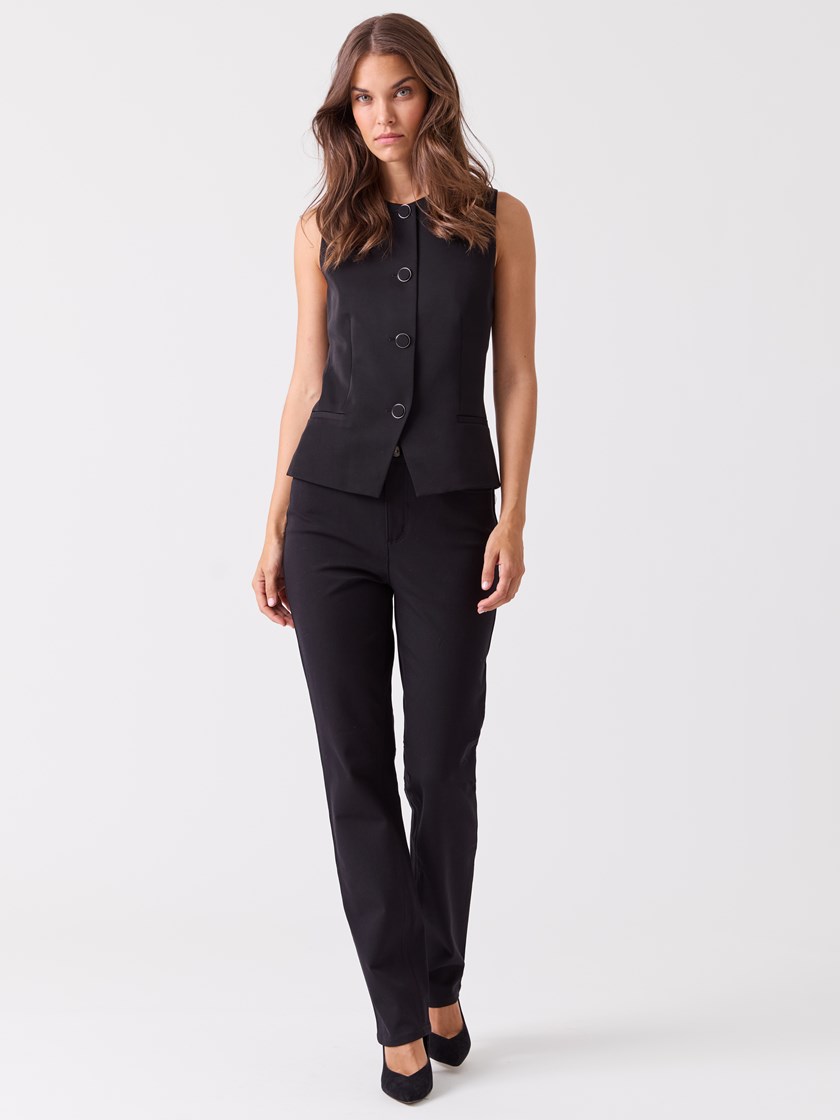 7516589 ID2 7516589_ID2-BLU-A26-Modell-Front_chn=vic_6222.jpg_Front||Front