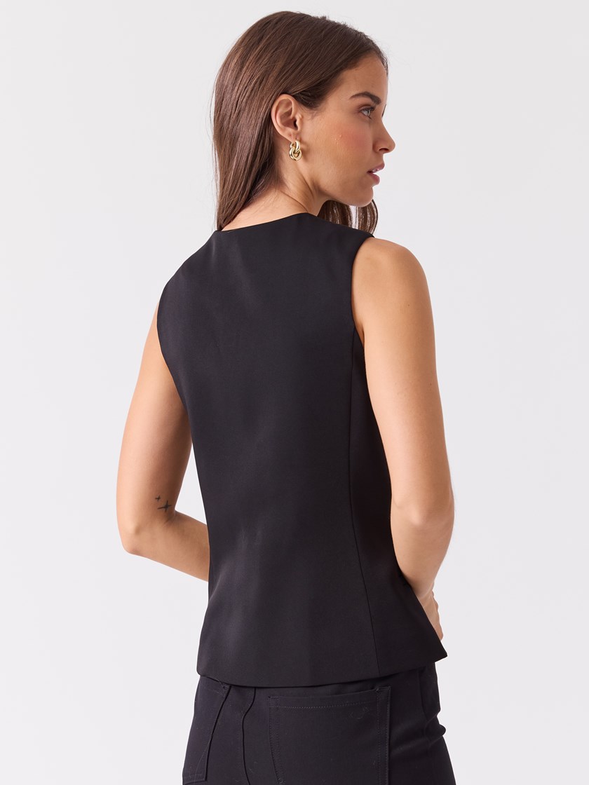 7516589 ID2 7516589_ID2-BLU-A26-Modell-Front_chn=vic_6598.jpg_Front||Front