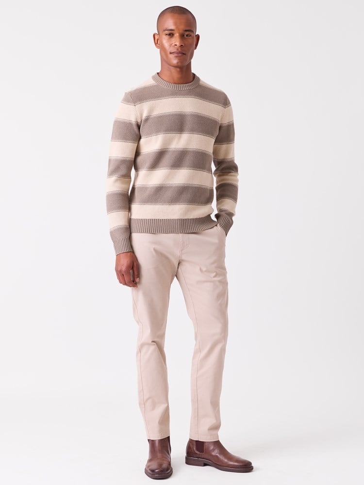 Nate genser 7516598_ADO-VESB-A26-Modell-Front_chn=vic_7725_Nate genser ADO.jpg_Front||Front