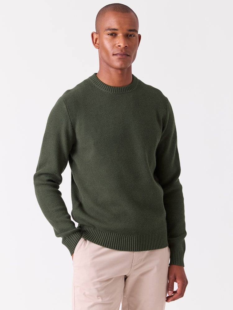 Nate genser 7516598_R83-VESB-A26-Modell-Front_chn=vic_2730_Nate genser R83.jpg_Front||Front