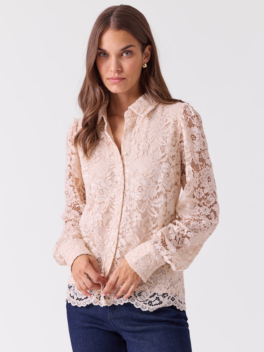 7516711 O79 7516711_O79-BLU-A26-Modell-Front_chn=vic_6375_Lacey bluse O79.jpg_Front||Front