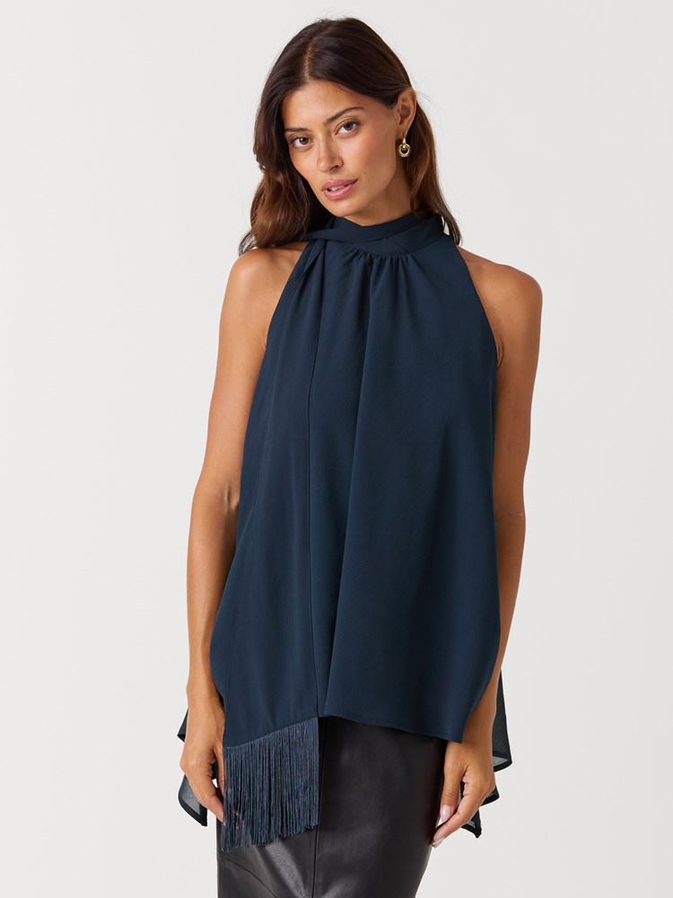 Halternecktop 7516903_IEG-DONNA-W26-Modell-Front_chn=vic_6656_Halternecktop IEG.jpg_Front||Front