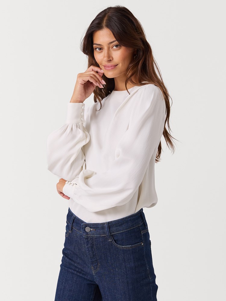 Tilly bluse 7516985_O63-BLU-W26-Modell-Front_chn=vic_5225_Tilly bluse O63.jpg_Front