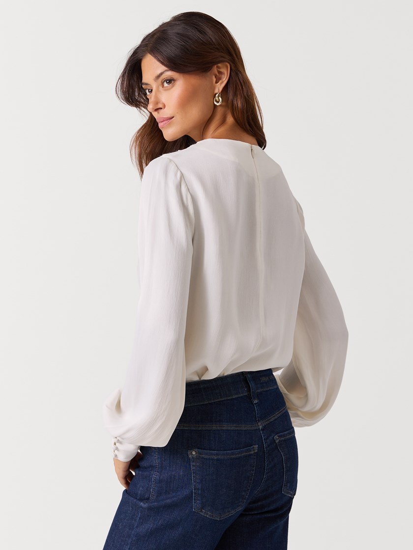7516985 O63 7516985_O63-BLU-W26-Modell-Front_chn=vic_7396_Tilly bluse O63.jpg_Front