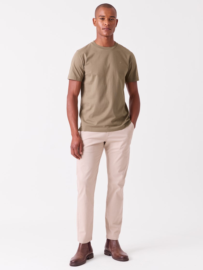 7517012 I4C 7517012_I4C-VESB-A26-Modell-Front_chn=vic_3666_Lloyd chinos I4C.jpg_Front||Front