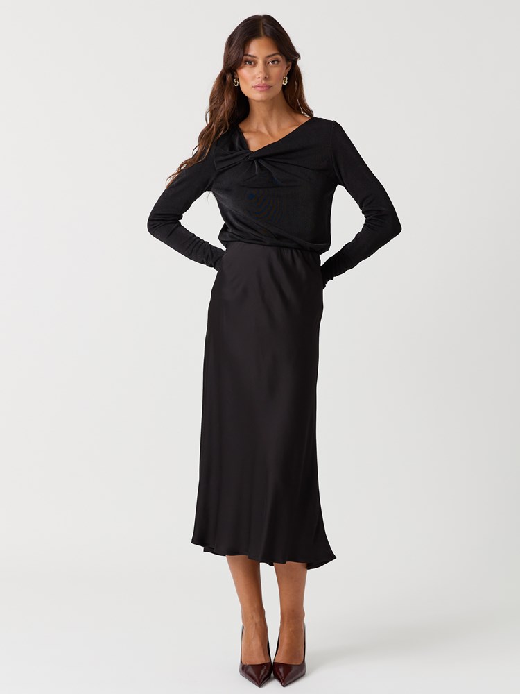 Gina skjørt 7517025_ID2-BLU-W26-Modell-Front_chn=vic_4099_Gina skjørt ID2.jpg_Front