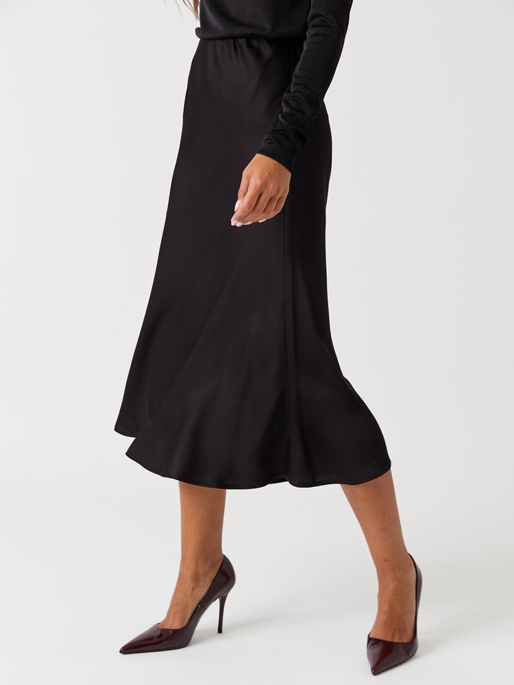 Gina skjørt 7517025_ID2-BLU-W26-Modell-Front_chn=vic_6669_Gina skjørt ID2.jpg_Front