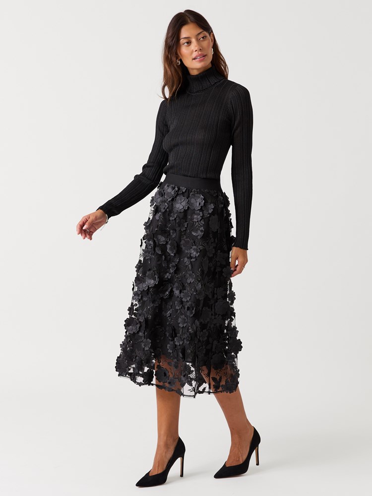 Nadine skjørt 7517058_ID2-MELL-W26-Modell-Front_chn=vic_6145_Nadine skjørt ID2.jpg_Front||Front
