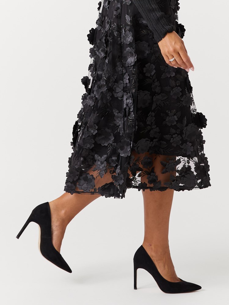 Nadine skjørt 7517058_ID2-MELL-W26-Modell-Front_chn=vic_6763_Nadine skjørt ID2.jpg_Front||Front