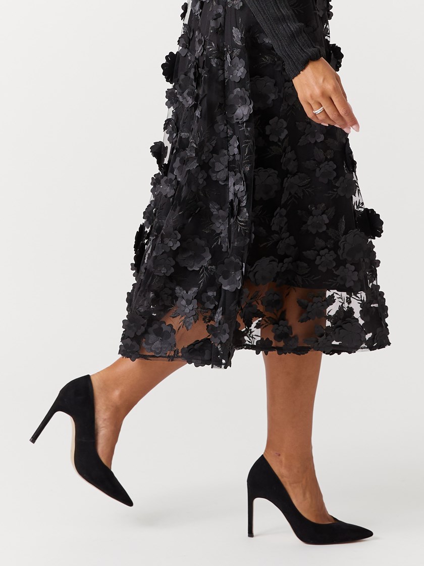 7517058 ID2 7517058_ID2-MELL-W26-Modell-Front_chn=vic_6763_Nadine skjørt ID2.jpg_Front||Front