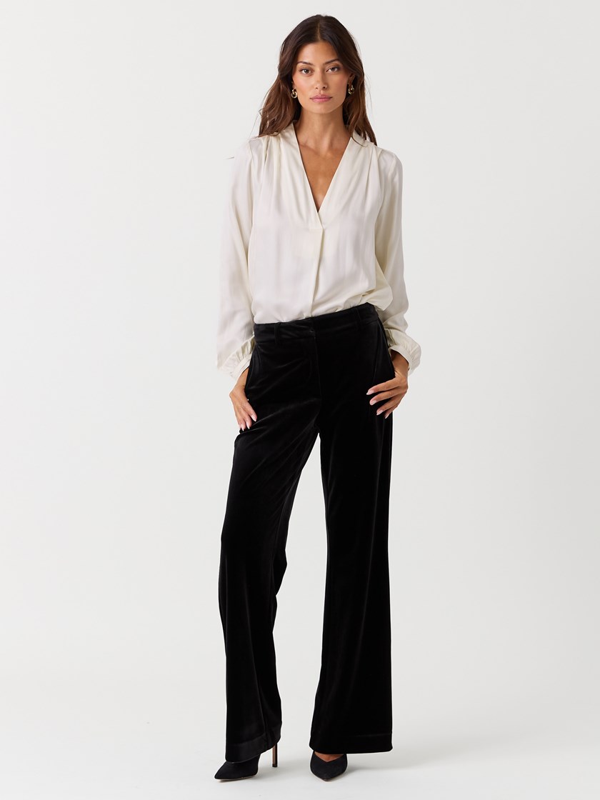 7517155 ID2 7517155_ID2-BLU-W26-Modell-Front_chn=vic_7153_Alex bukse ID2 7517155.jpg_Front||Front