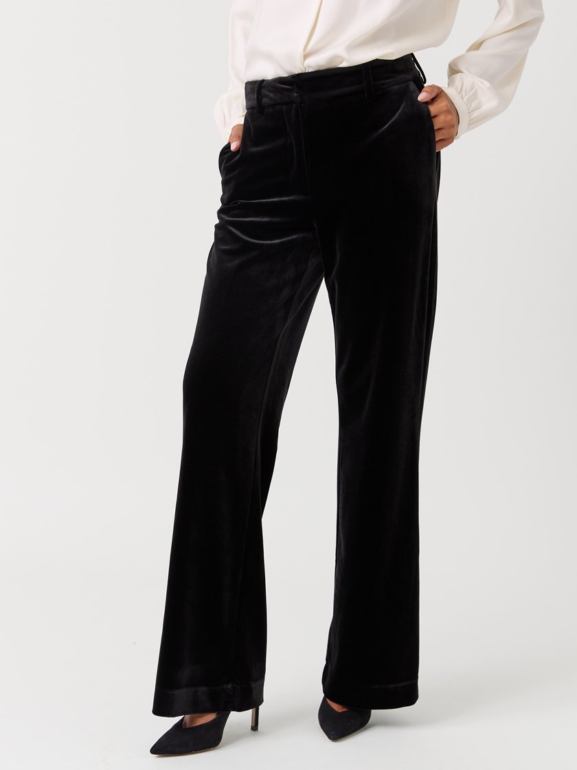 7517155 ID2 7517155_ID2-BLU-W26-Modell-Front_chn=vic_7549_Alex bukse ID2 7517155.jpg_Front||Front
