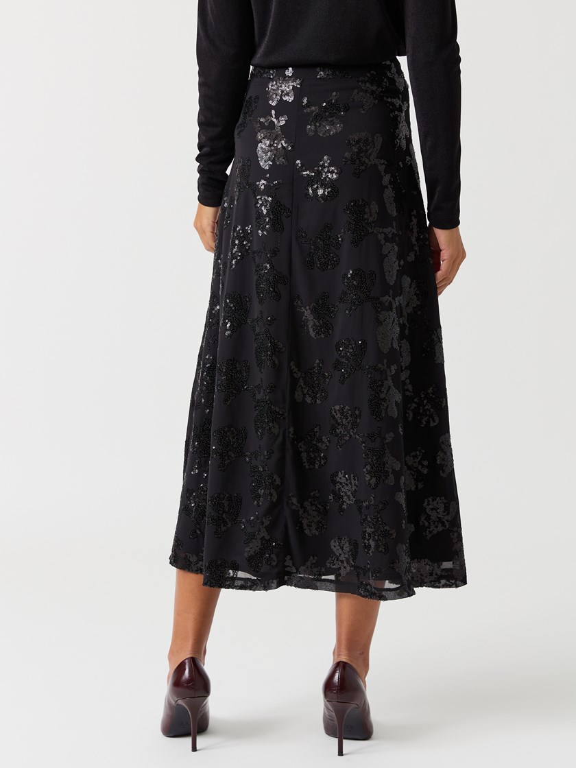 7517157 ID2 7517157_ID2-BLU-W26-Modell-Front_chn=vic_7653_Gabrielle skjørt ID2.jpg_Front