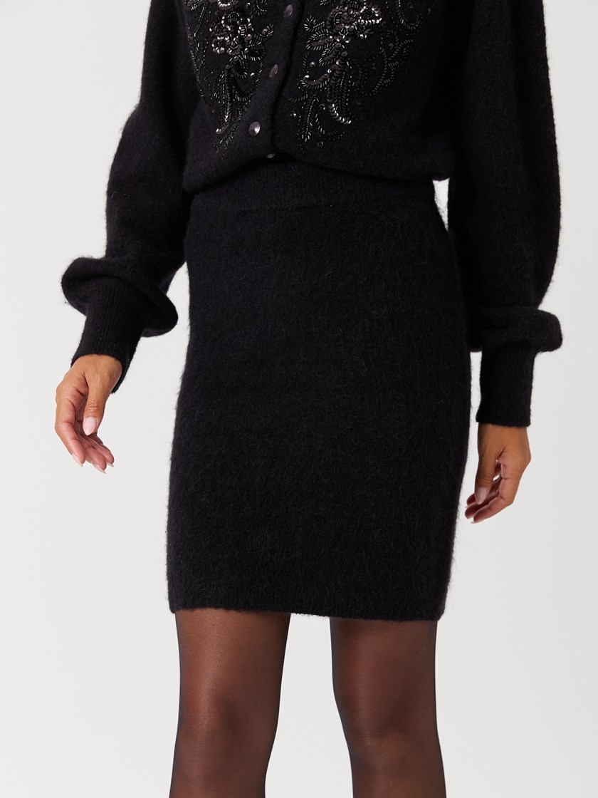 7517164 ID2 7517164_ID2-BLU-W26-Modell-Front_chn=vic_6193.jpg_Front||Front