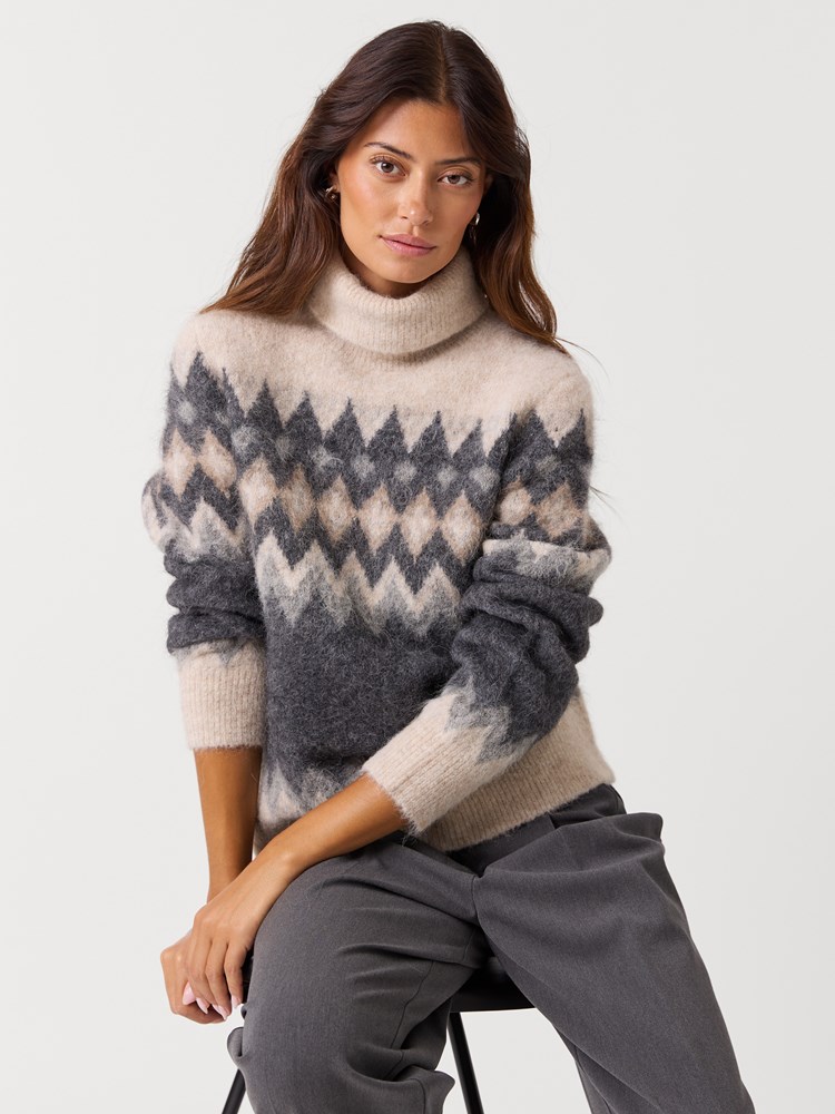 Elza genser 7517179_I7C-MELL-W26-Modell-Front_chn=vic_317_Elza genser I7C.jpg_Front