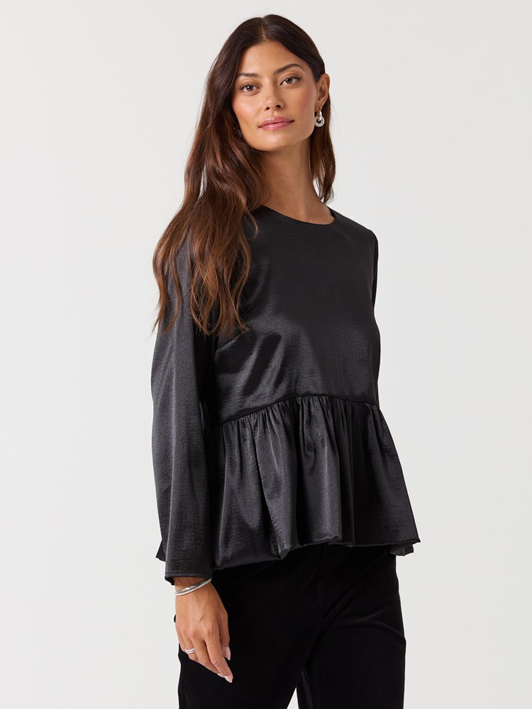 Rina topp 7517184_ID2-MELL-W26-Modell-Front_chn=vic_919_Rina topp ID2.jpg_Front