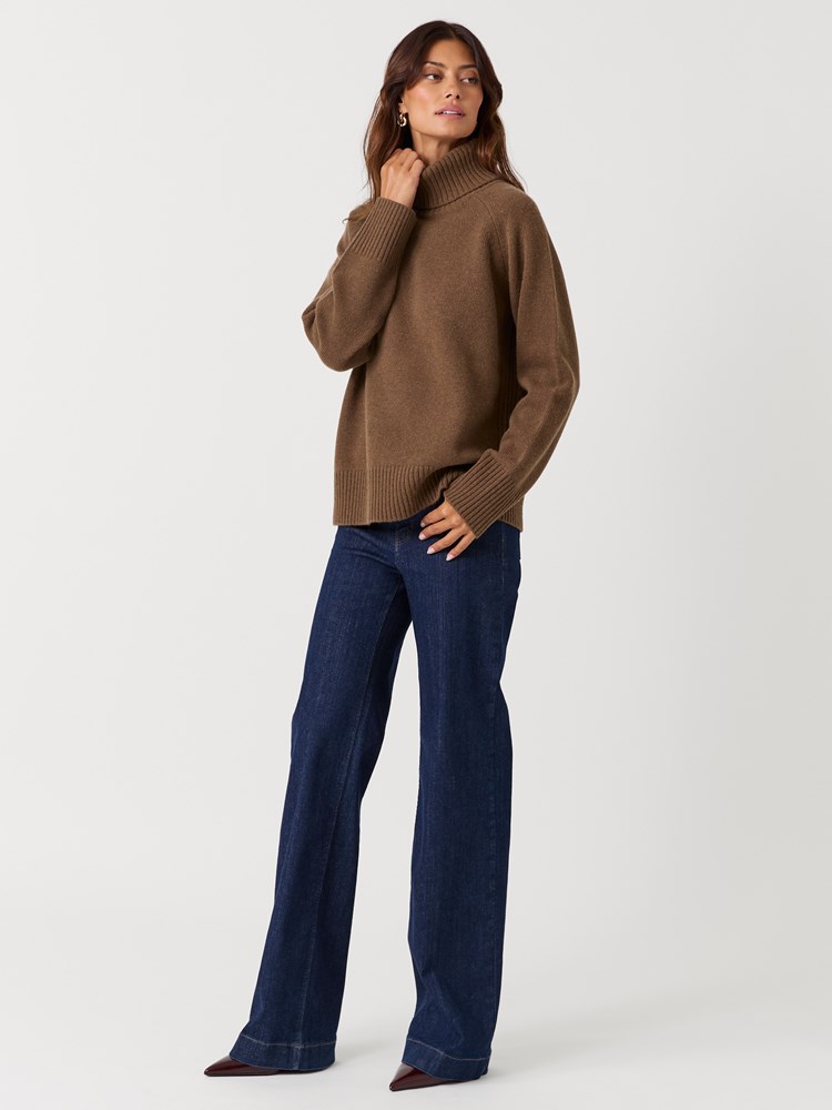 Miriam genser 7517199_AGX-BLU-S27-Modell-Front_chn=vic_8851_Miriam genser AGX.jpg_Front||Front