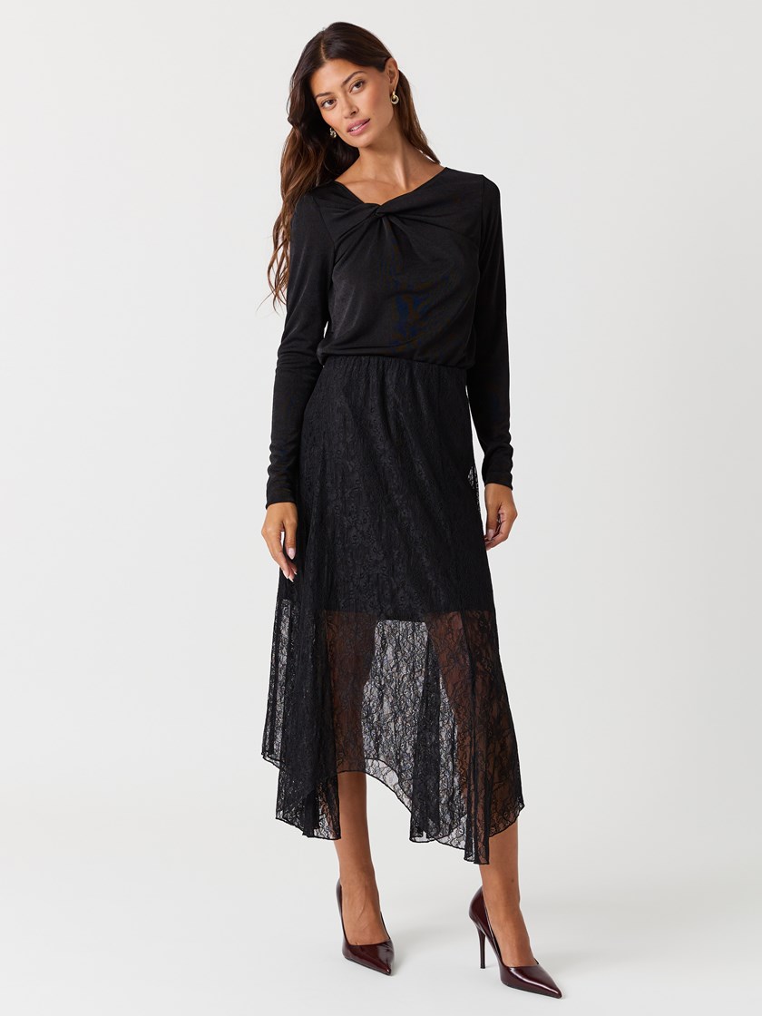7517230 ID2 7517230_ID2-BLU-W26-Modell-Front_chn=vic_8141_Madison skjørt ID2.jpg_Front