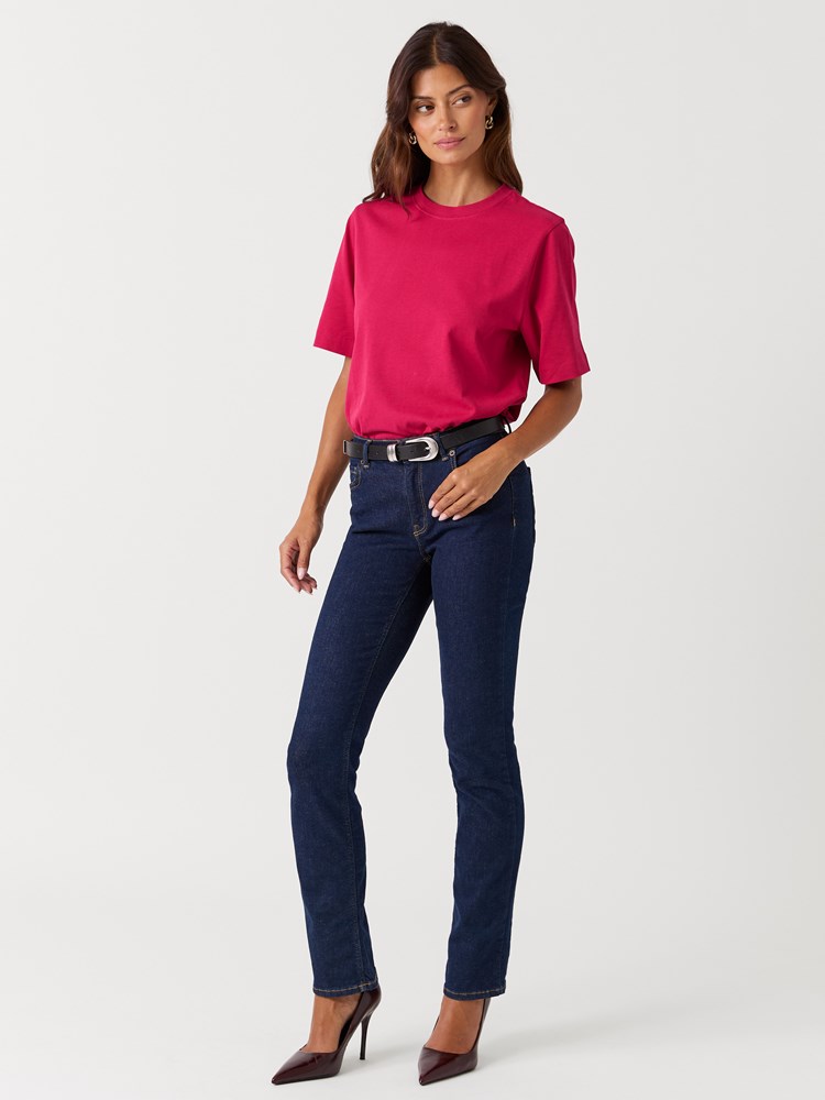 Annie t-skjorte 7517467_MZ3-BLU-S27-Modell-Front_chn=vic_9147_Annie t-skjorte MZ3.jpg_Front