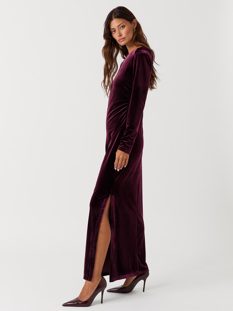 Ruby kjole 7517554_MWN-BLU-W26-Modell-Front_chn=vic_7334.jpg_Front