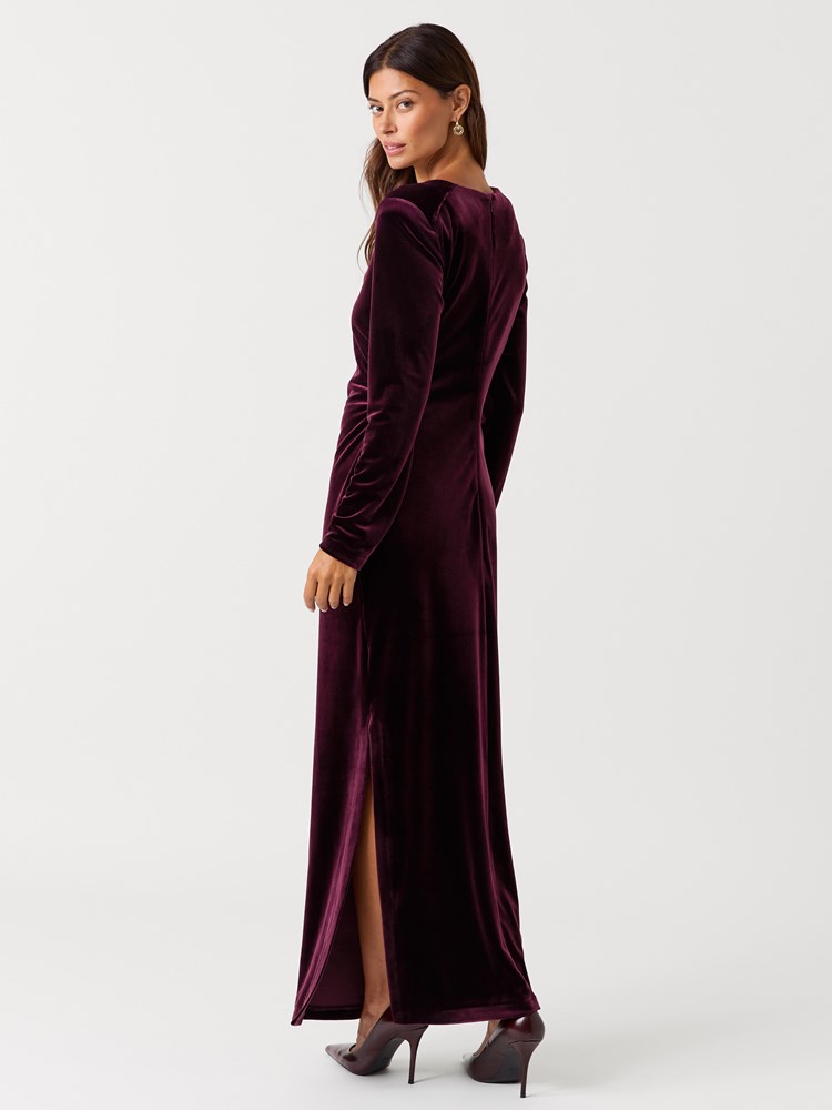 Ruby kjole 7517554_MWN-BLU-W26-Modell-Front_chn=vic_9576.jpg_Front