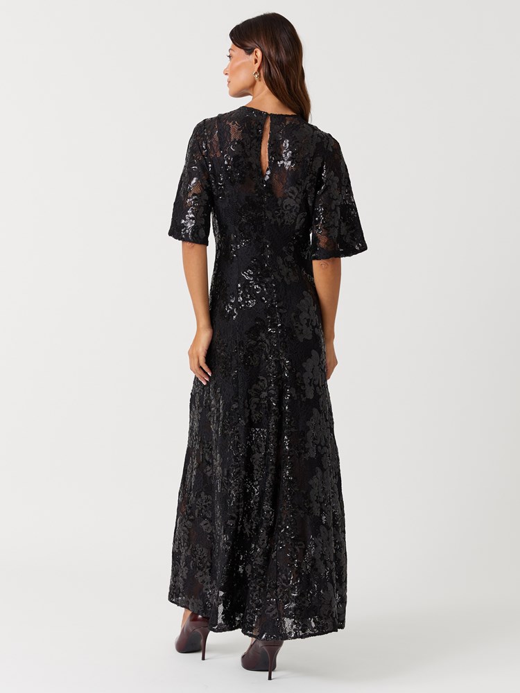 Madison kjole 7517717_ID2-BLU-W26-Modell-Front_chn=vic_3731.jpg_Front