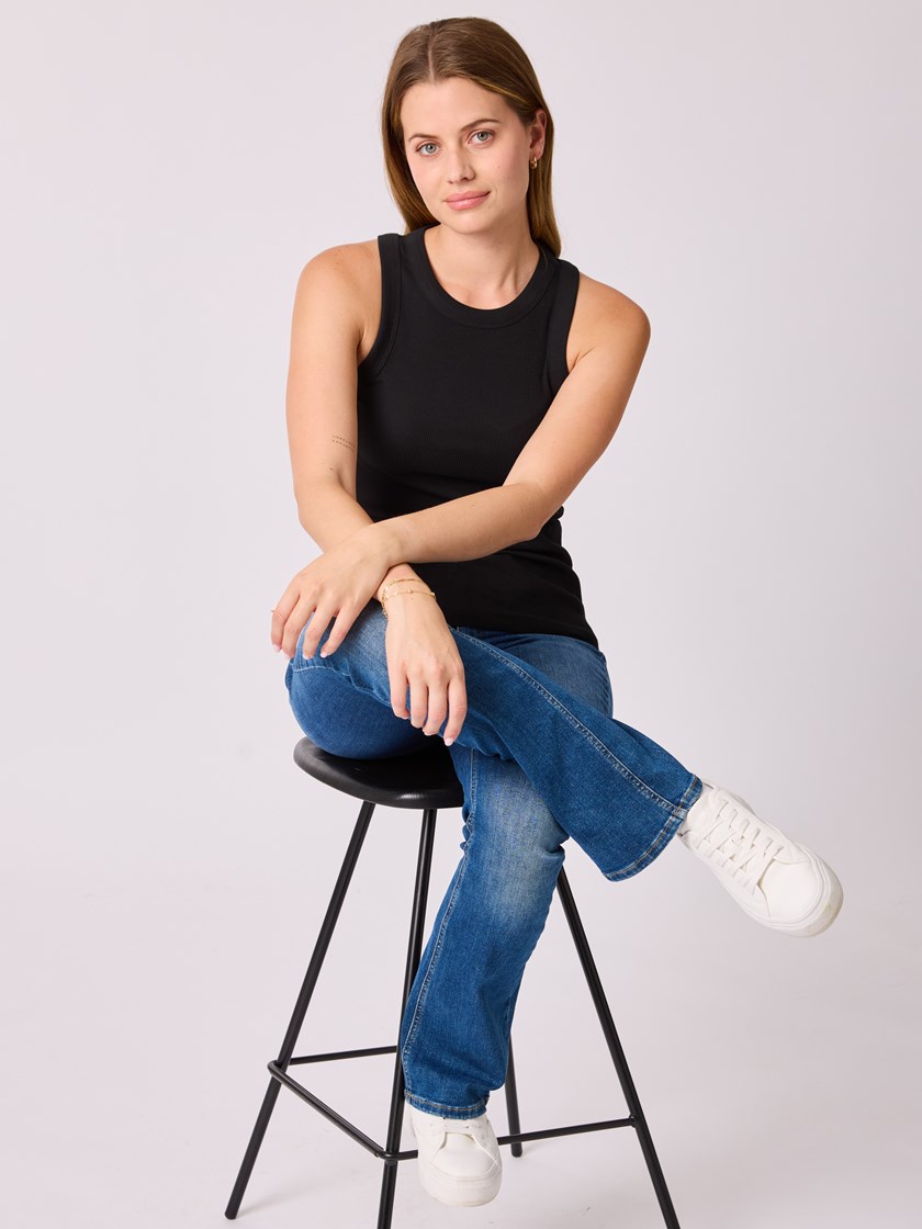 7510110 CAB agave singlet svart55 19.jpg_