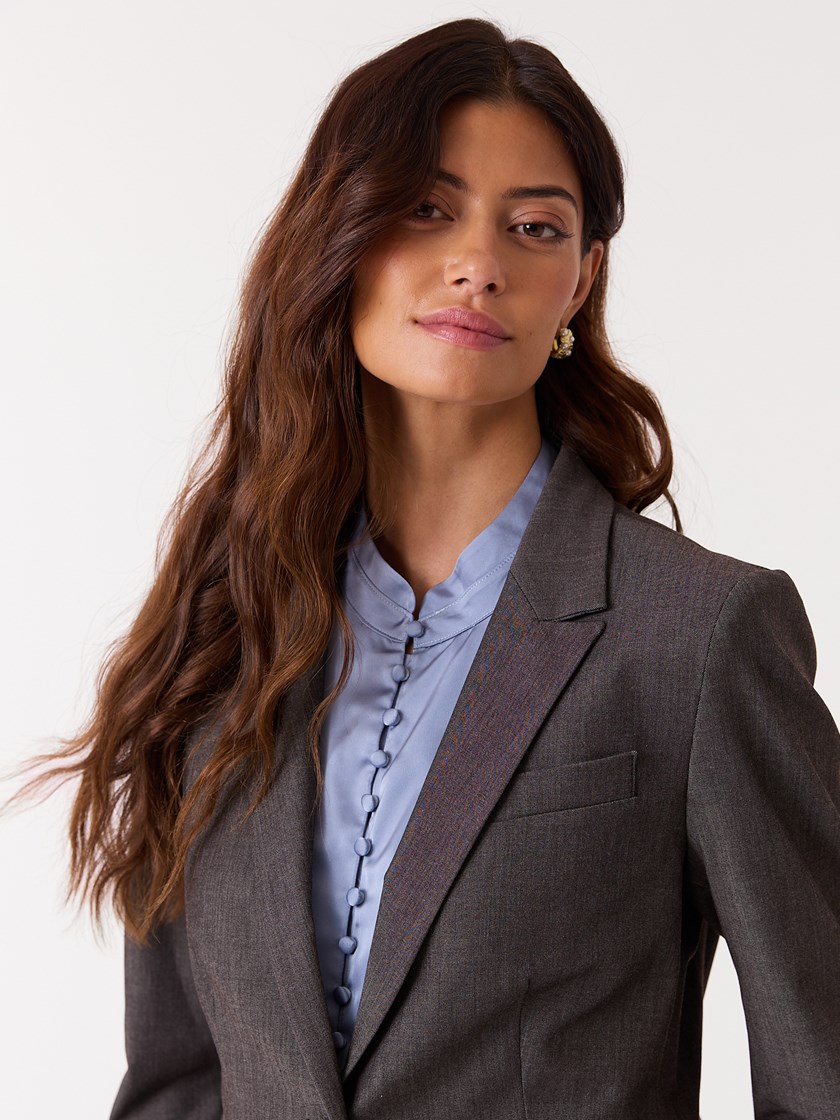 7253935 AIU beth blazer 22_AIU_Beth Blazer AIU.jpg_
