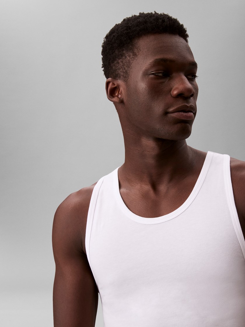 7253676 O68 Calvin-Klein_009999_100_LV00NB4184100_4_Tank 3Pk O68.jpg_