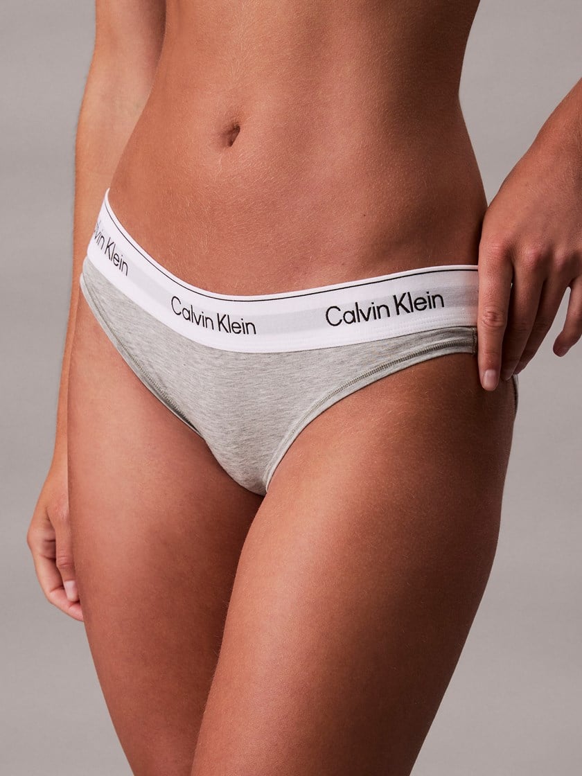7253418 IEW Calvin-Klein_009999_P7A_LV00QF8520P7A_3_Bikini IEW.jpg_