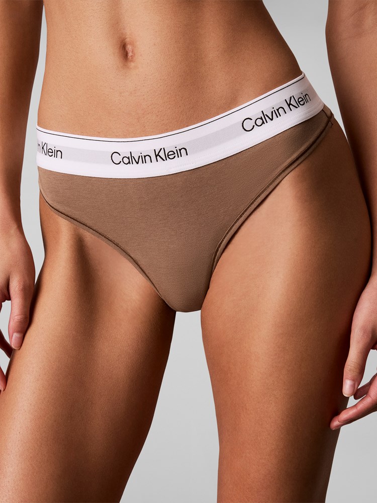 Thong Calvin-Klein_FA2026_QPS_LV00QF8518QPS_4_Thong AFD.jpg_