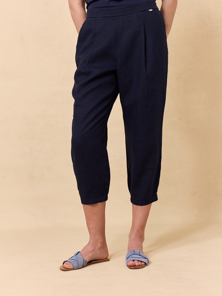 Lucy linbukse JP_ecom_ella_rest_Q2 29_Lucy linbukse EM6 7511720.jpg_