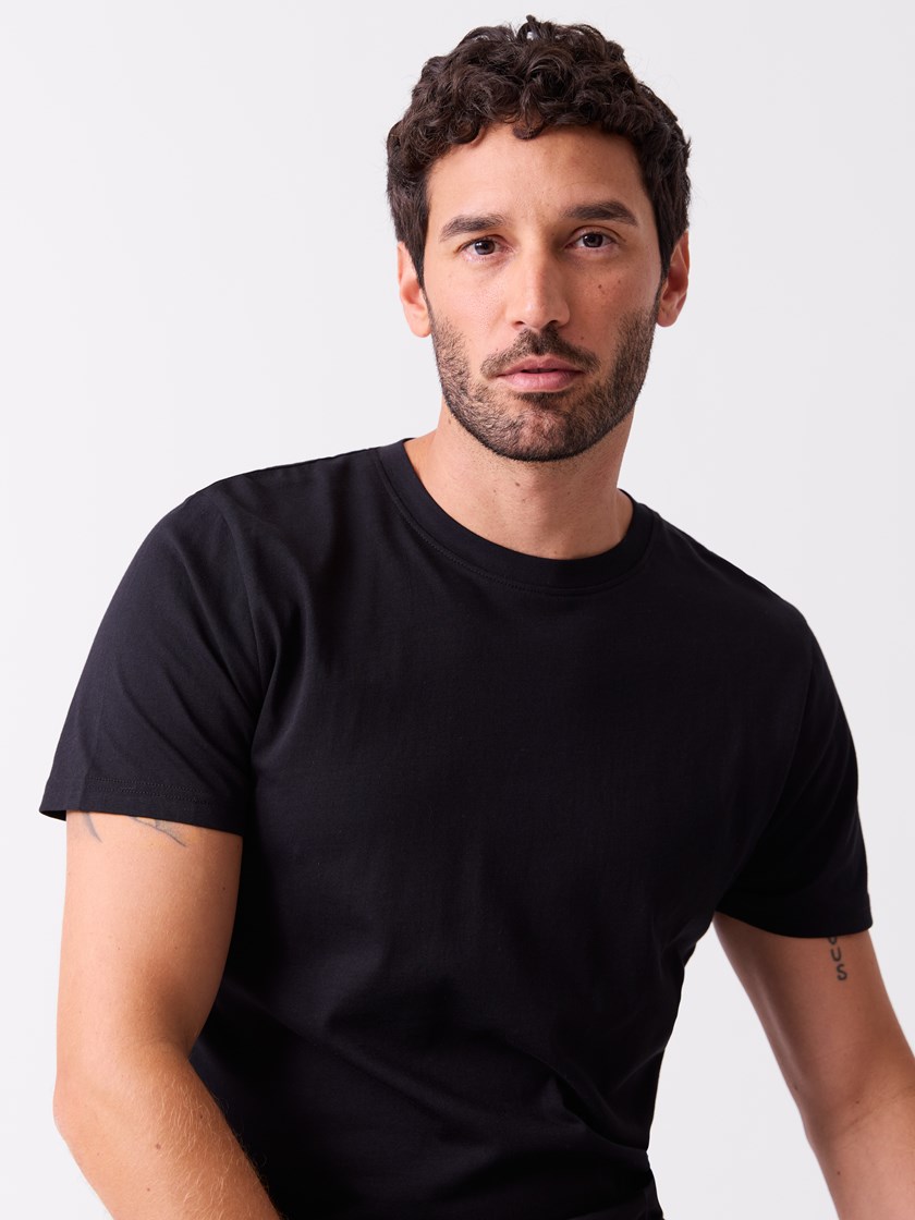 7505677 ID2 ryan rund hals svart55 18.jpg_