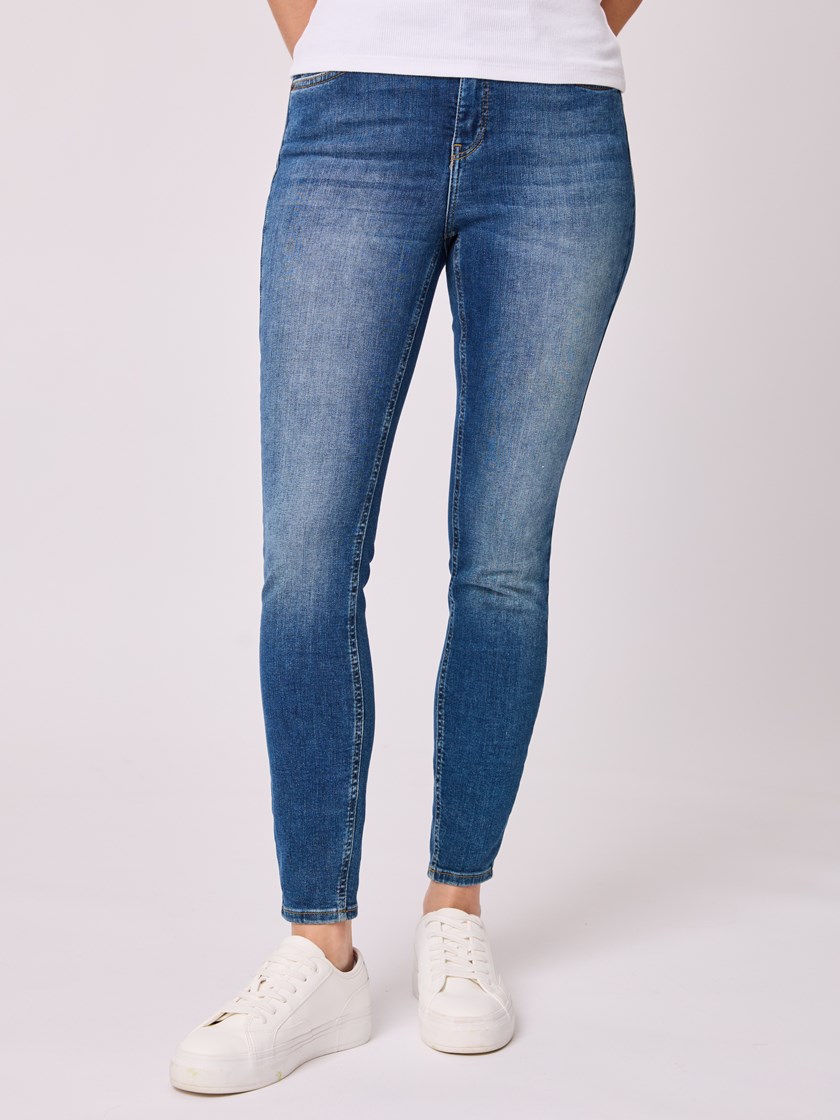 7503875 DAA sunflower skinny mellom 14.jpg_